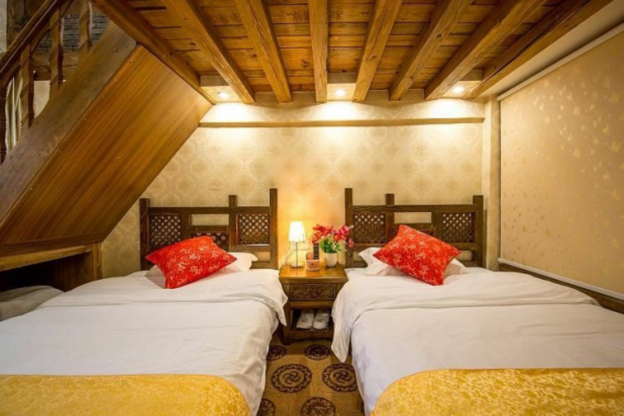 He Mu Ju Inn Zhongyi Branch Lijiang  Eksteriør billede
