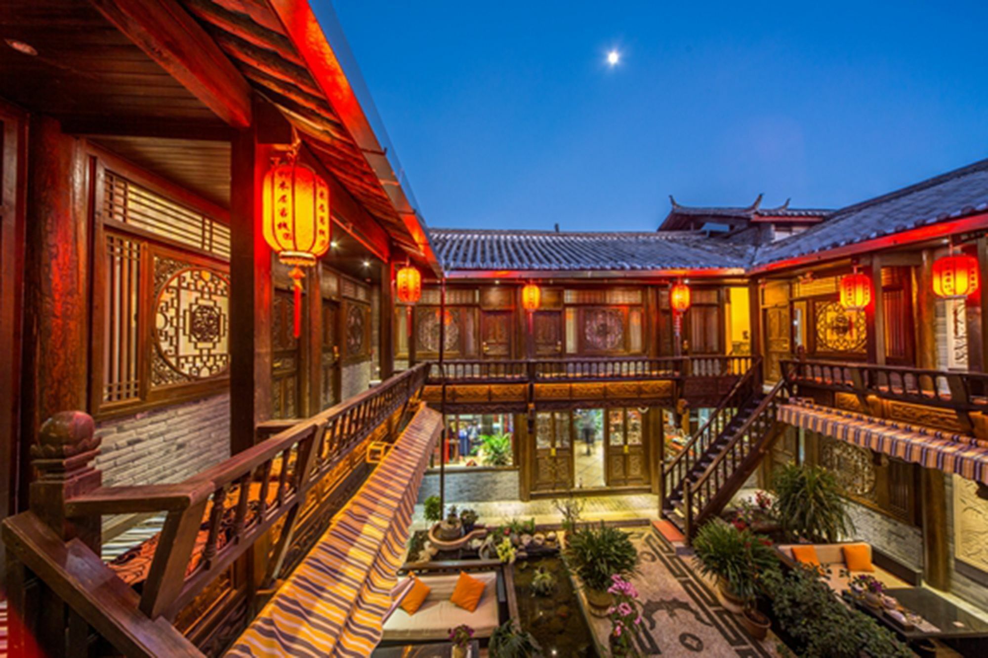 He Mu Ju Inn Zhongyi Branch Lijiang  Eksteriør billede