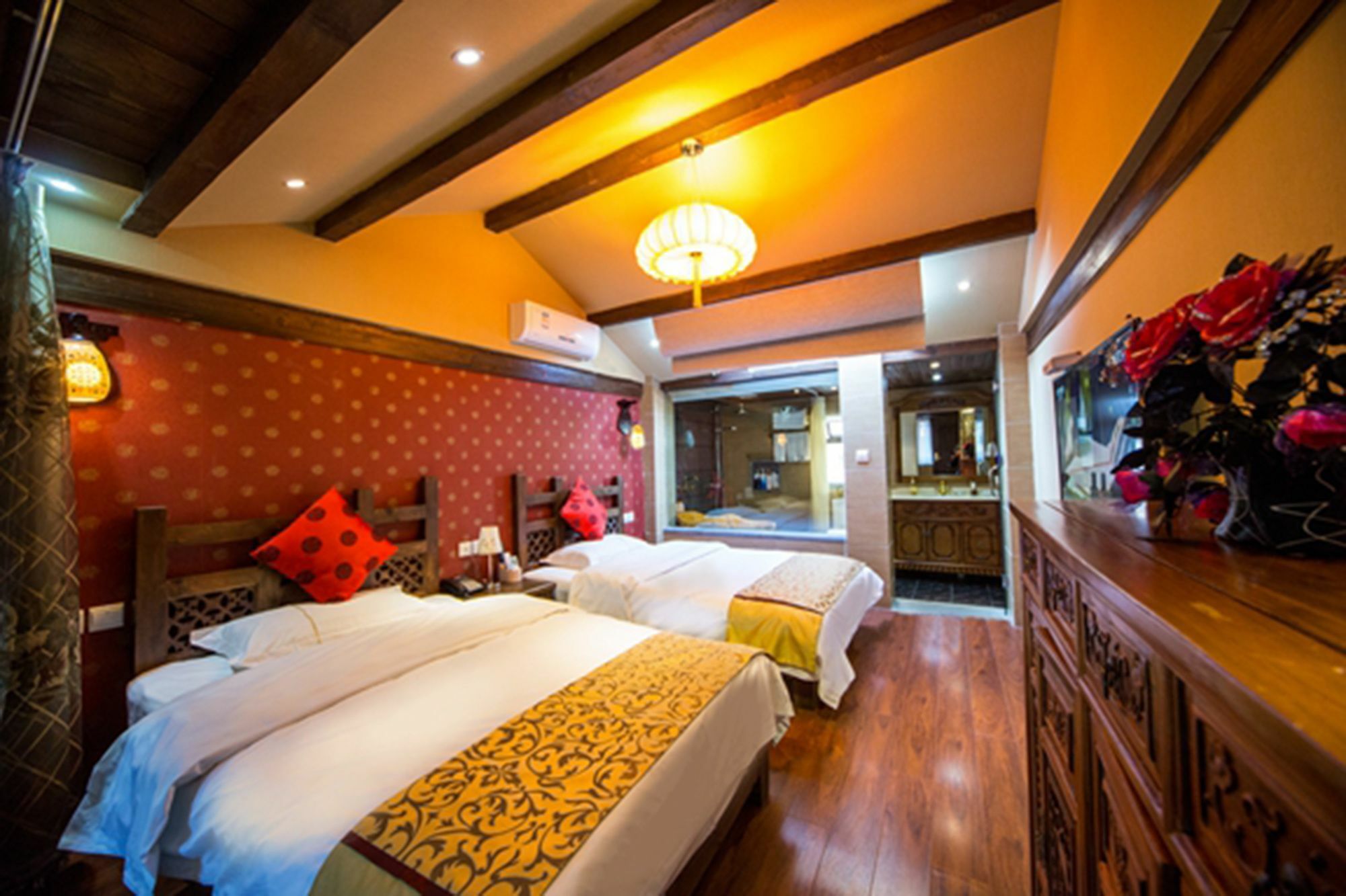 He Mu Ju Inn Zhongyi Branch Lijiang  Eksteriør billede